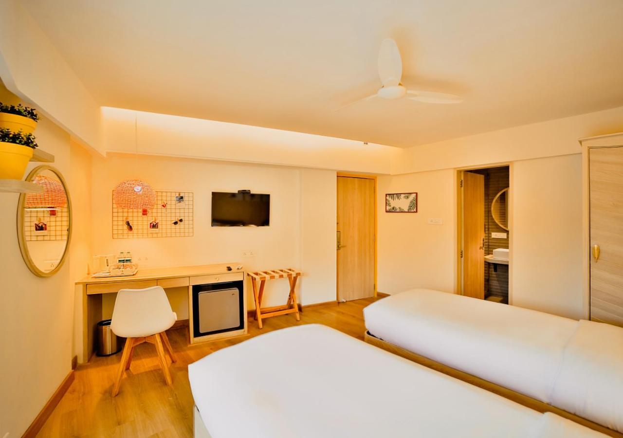 Bloom Hotel - Juhu Βομβάη Εξωτερικό φωτογραφία