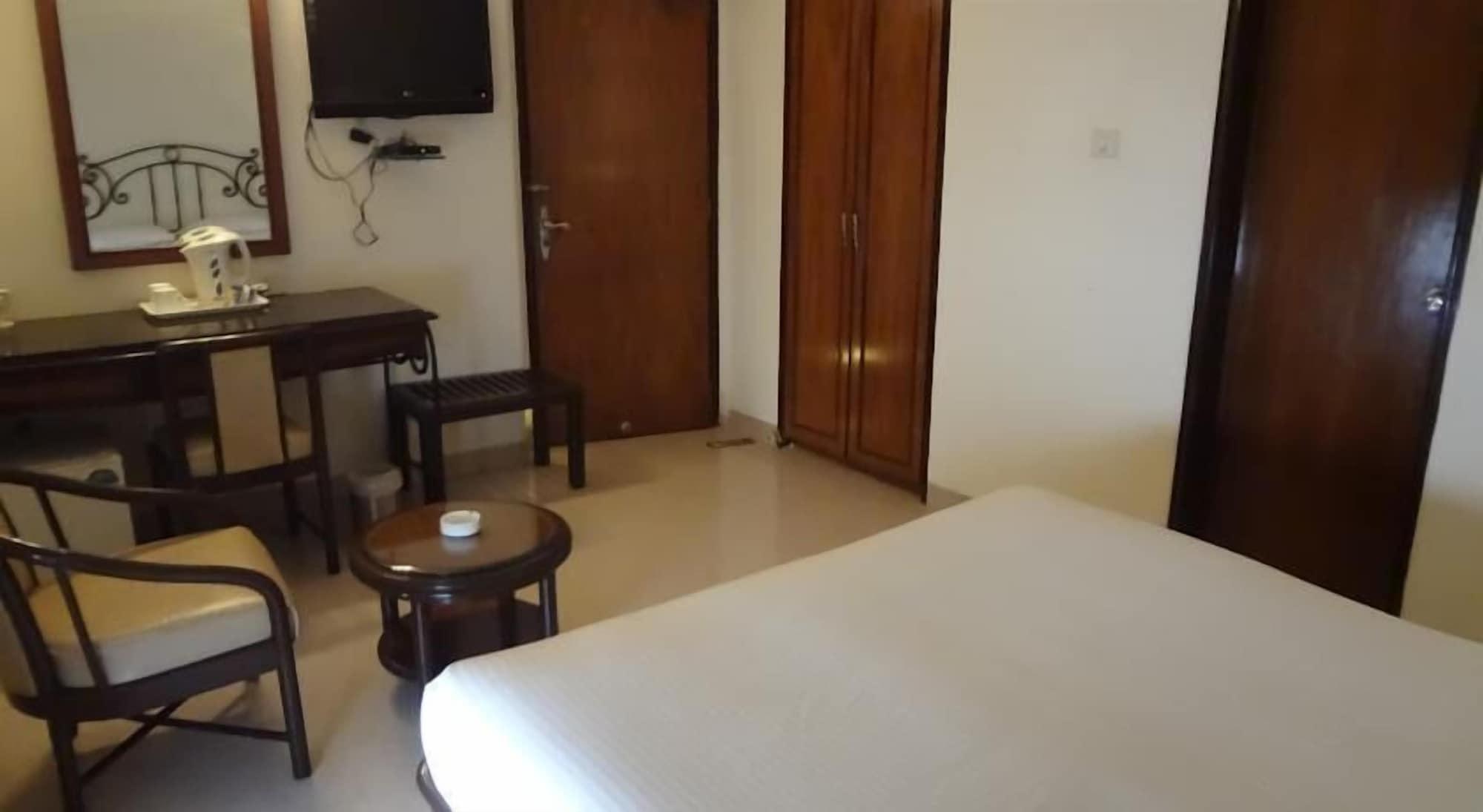 Bloom Hotel - Juhu Βομβάη Εξωτερικό φωτογραφία