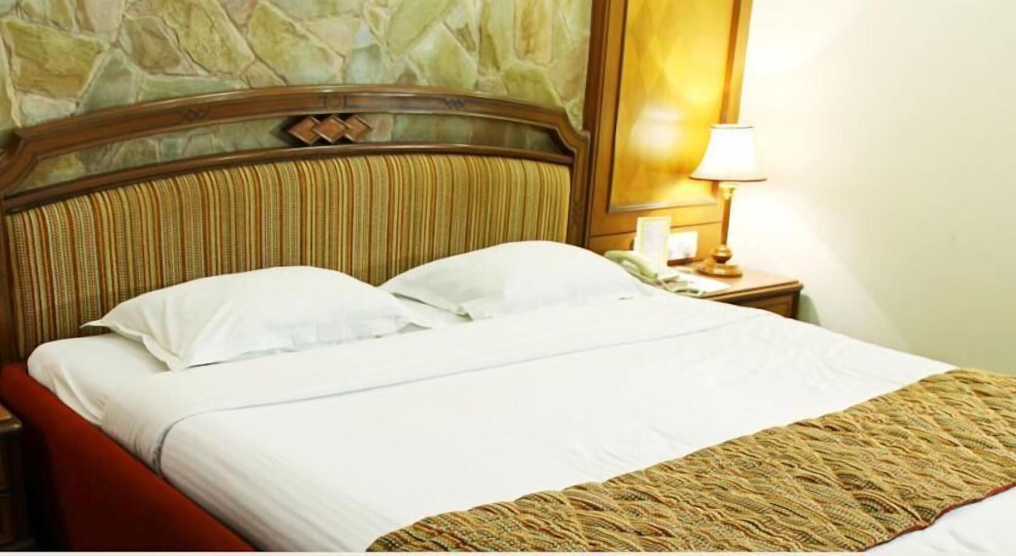 Bloom Hotel - Juhu Βομβάη Εξωτερικό φωτογραφία