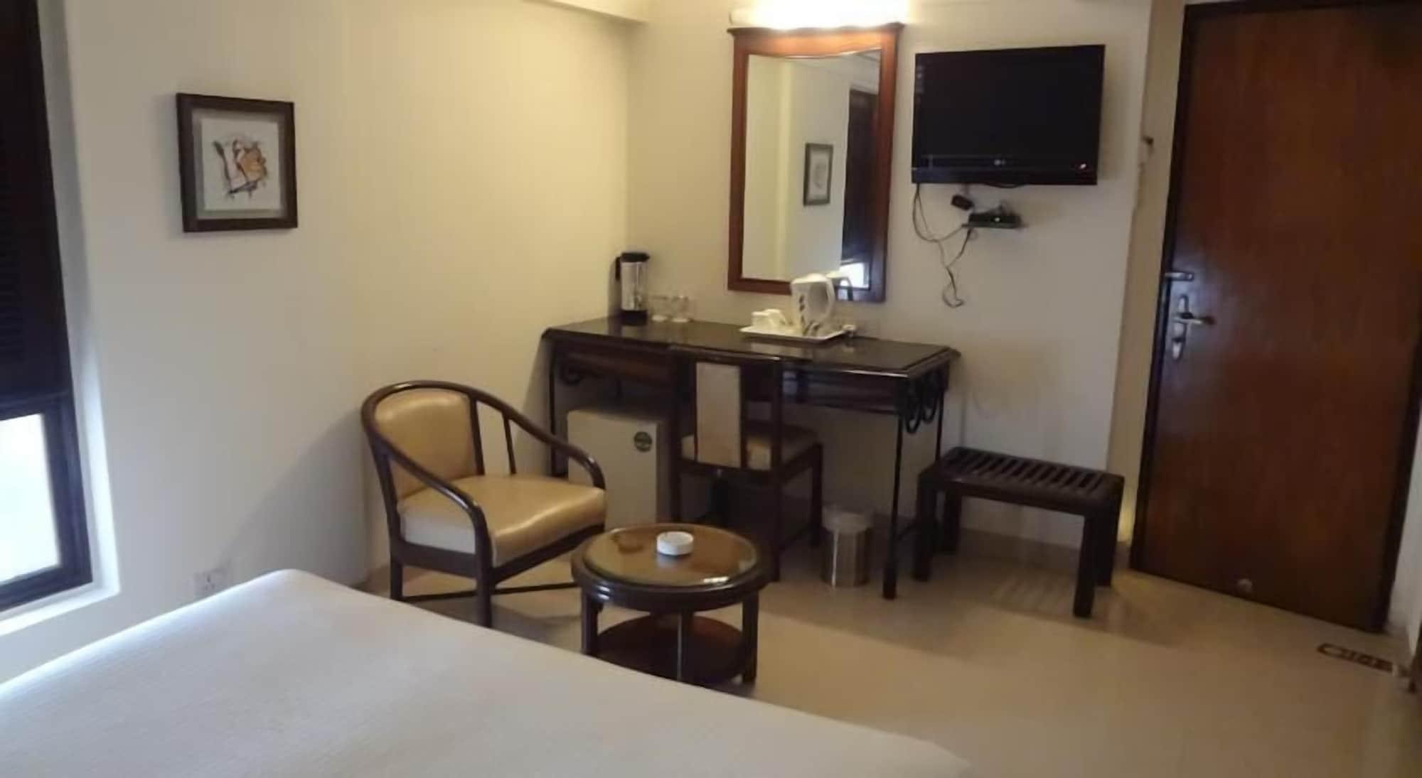 Bloom Hotel - Juhu Βομβάη Εξωτερικό φωτογραφία