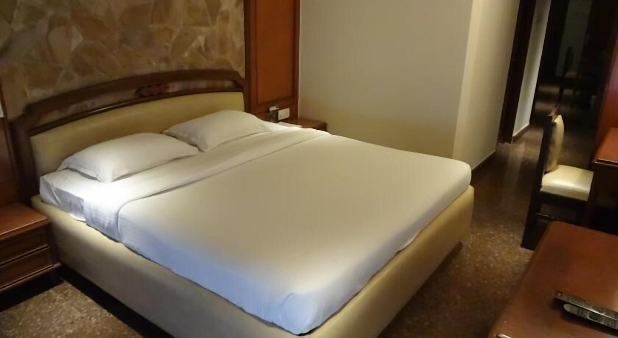 Bloom Hotel - Juhu Βομβάη Εξωτερικό φωτογραφία