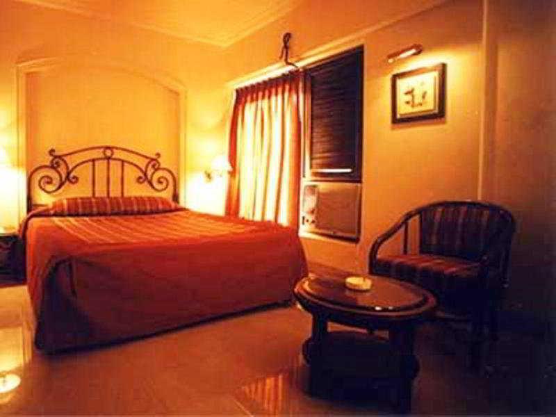 Bloom Hotel - Juhu Βομβάη Εξωτερικό φωτογραφία