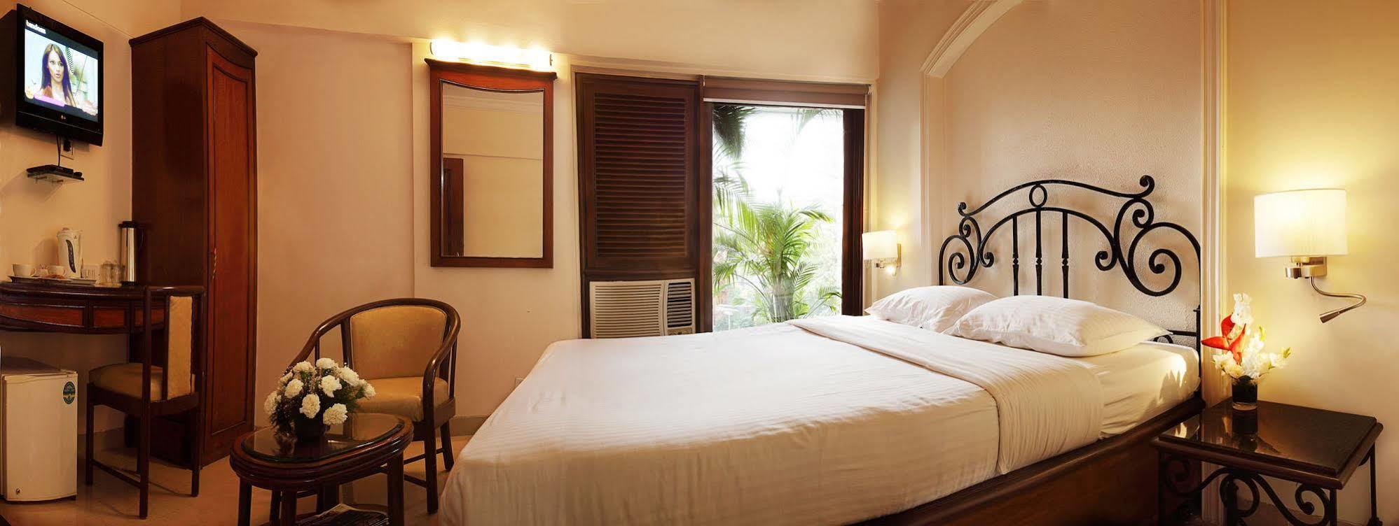 Bloom Hotel - Juhu Βομβάη Εξωτερικό φωτογραφία