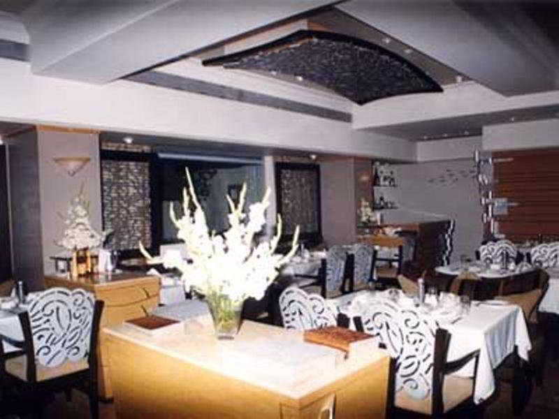 Bloom Hotel - Juhu Βομβάη Εξωτερικό φωτογραφία